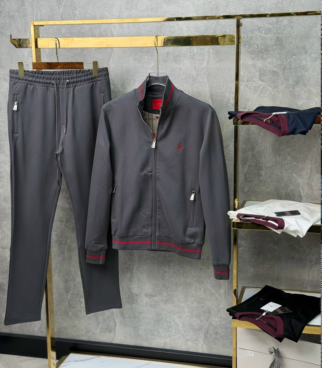 спортивные костюмы мужские,спортивный костюм tommy hilfiger,спортивный костюм paul shark,спортивный костюм kiton,спортивные костюмы утепленные
