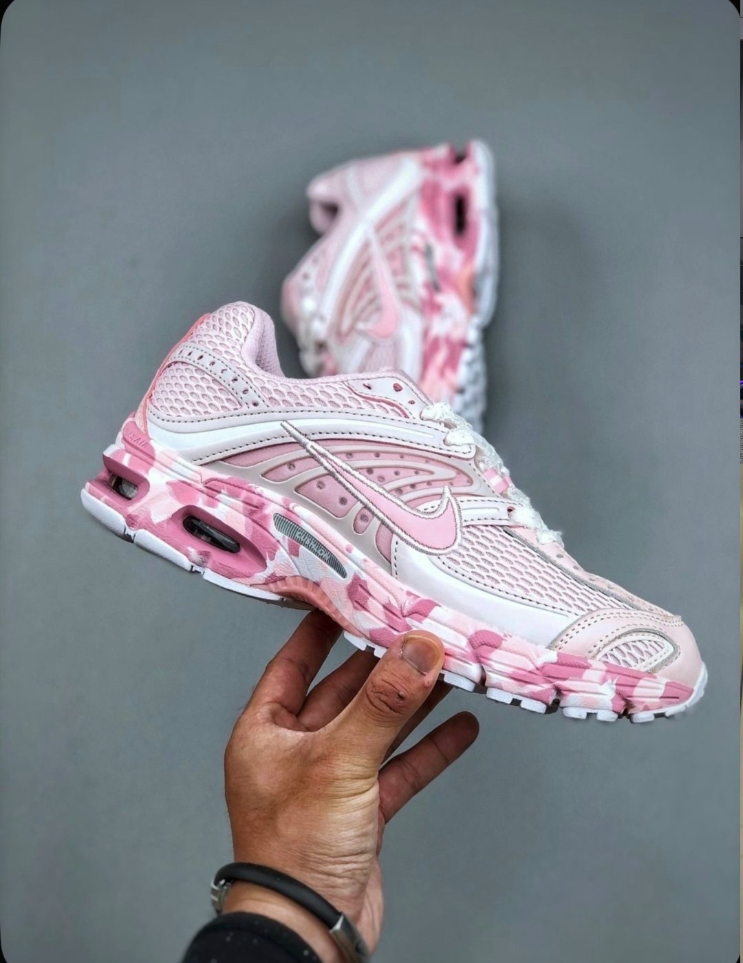 кроссовки,кроссовки мужские женские,nike air max plus tn pink white,российские кроссовки,розовые кроссовки