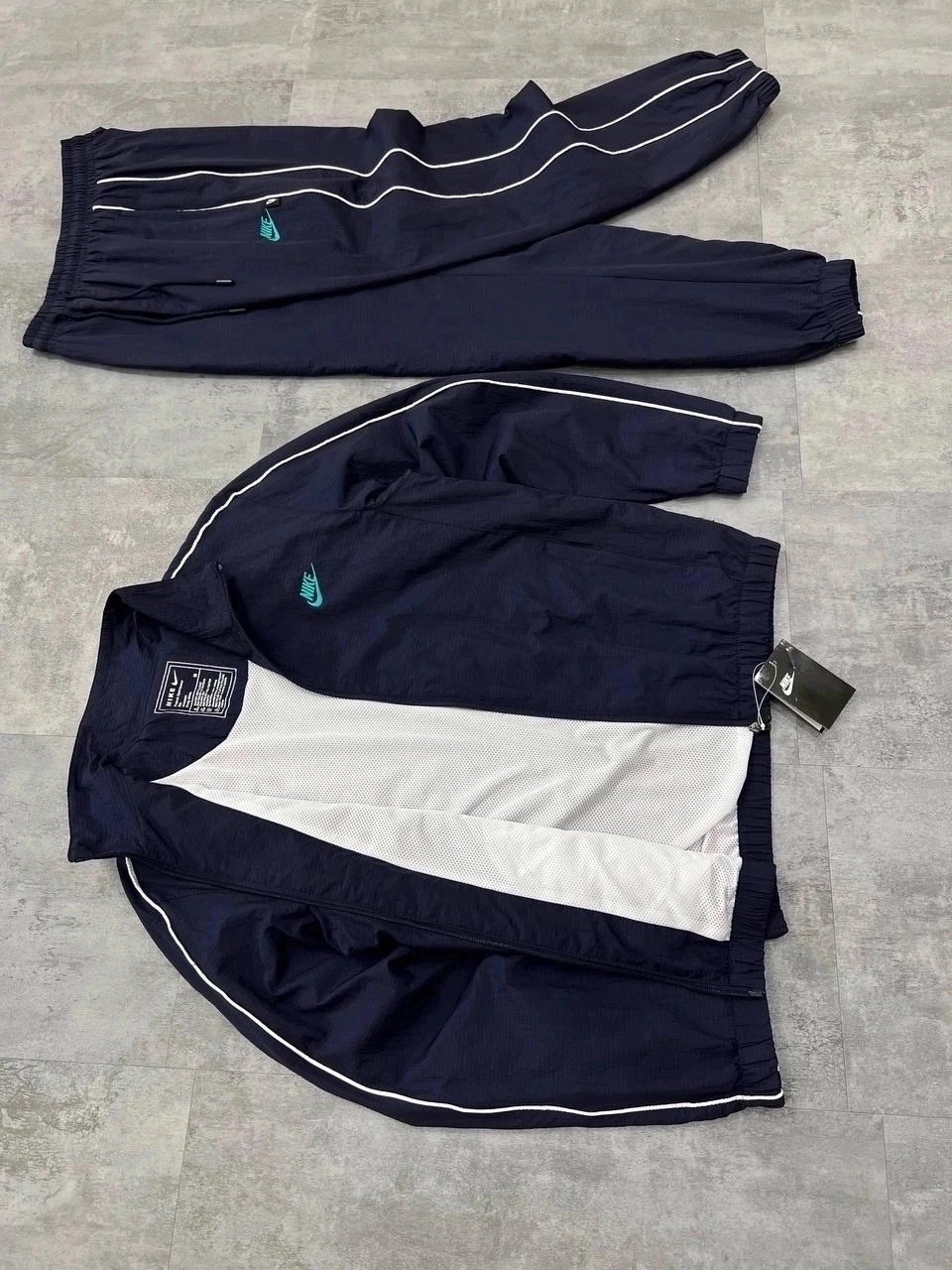спортивный костюм мужской nike,спортивные костюмы nike,мужские спортивные костюмы,костюм найк мужской,nike tracksuit style essentials woven костюм