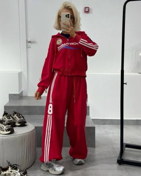 Костюм