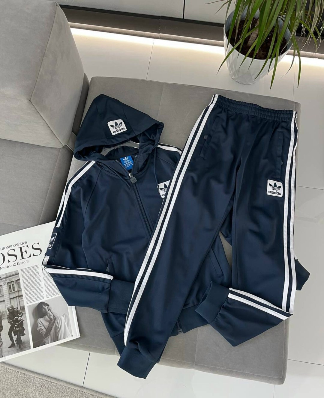 спортивный костюм adidas,спортивный костюм адидас унисекс,костюм адидас ориджинал красный,костюм адидас,спортивный костюм мужской adidas