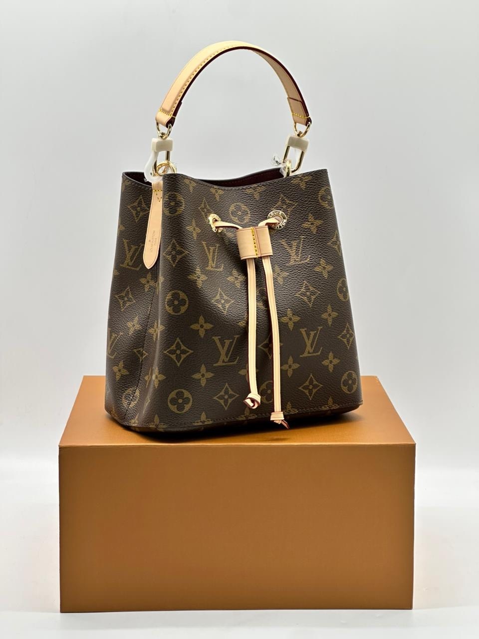 сумка louis vuitton,сумка луи виттон,louis vuitton женская сумка,модная женская сумка,louis vuitton сумка на плечо