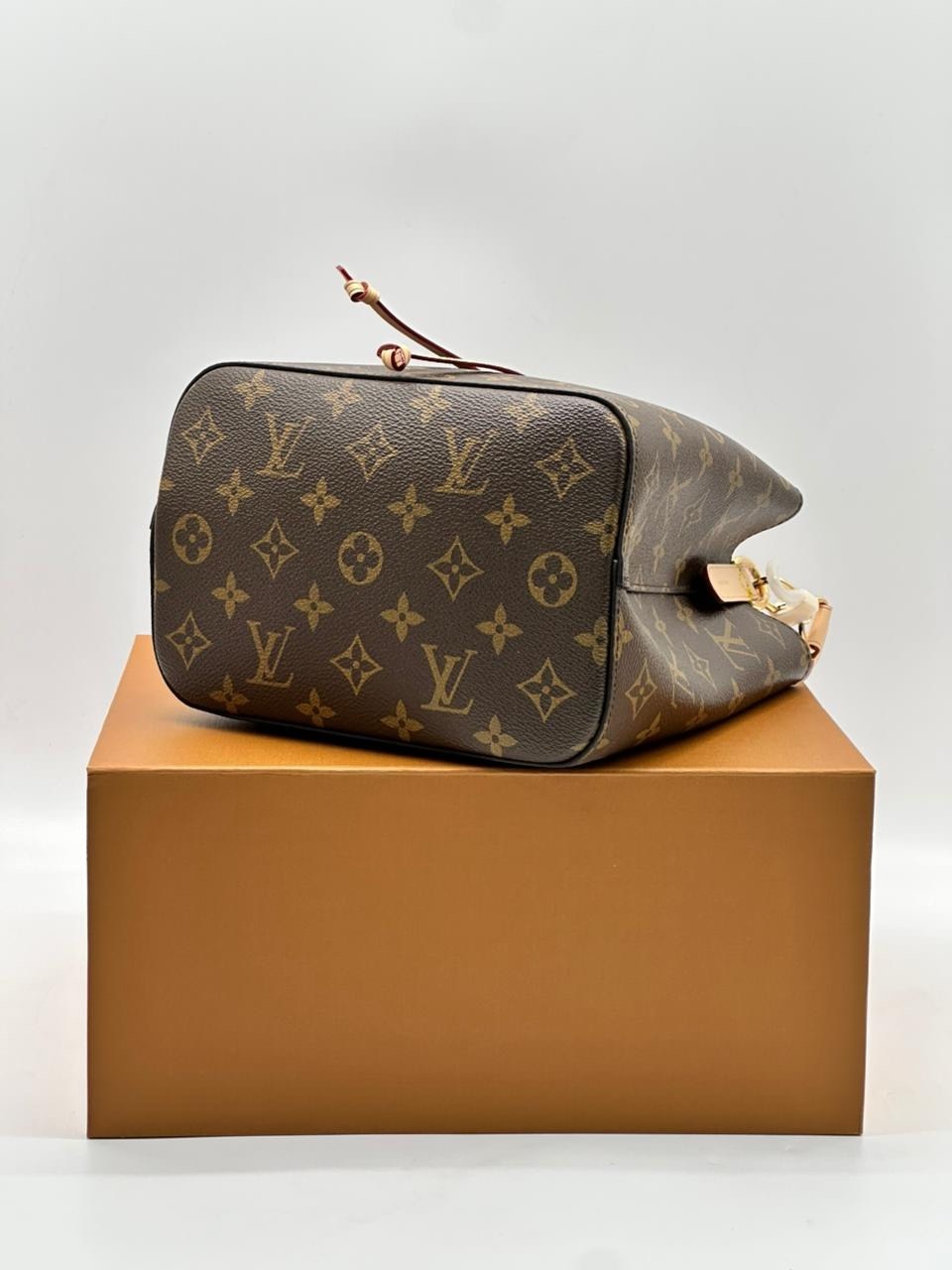 сумка louis vuitton,сумка луи виттон,louis vuitton женская сумка,модная женская сумка,louis vuitton сумка на плечо