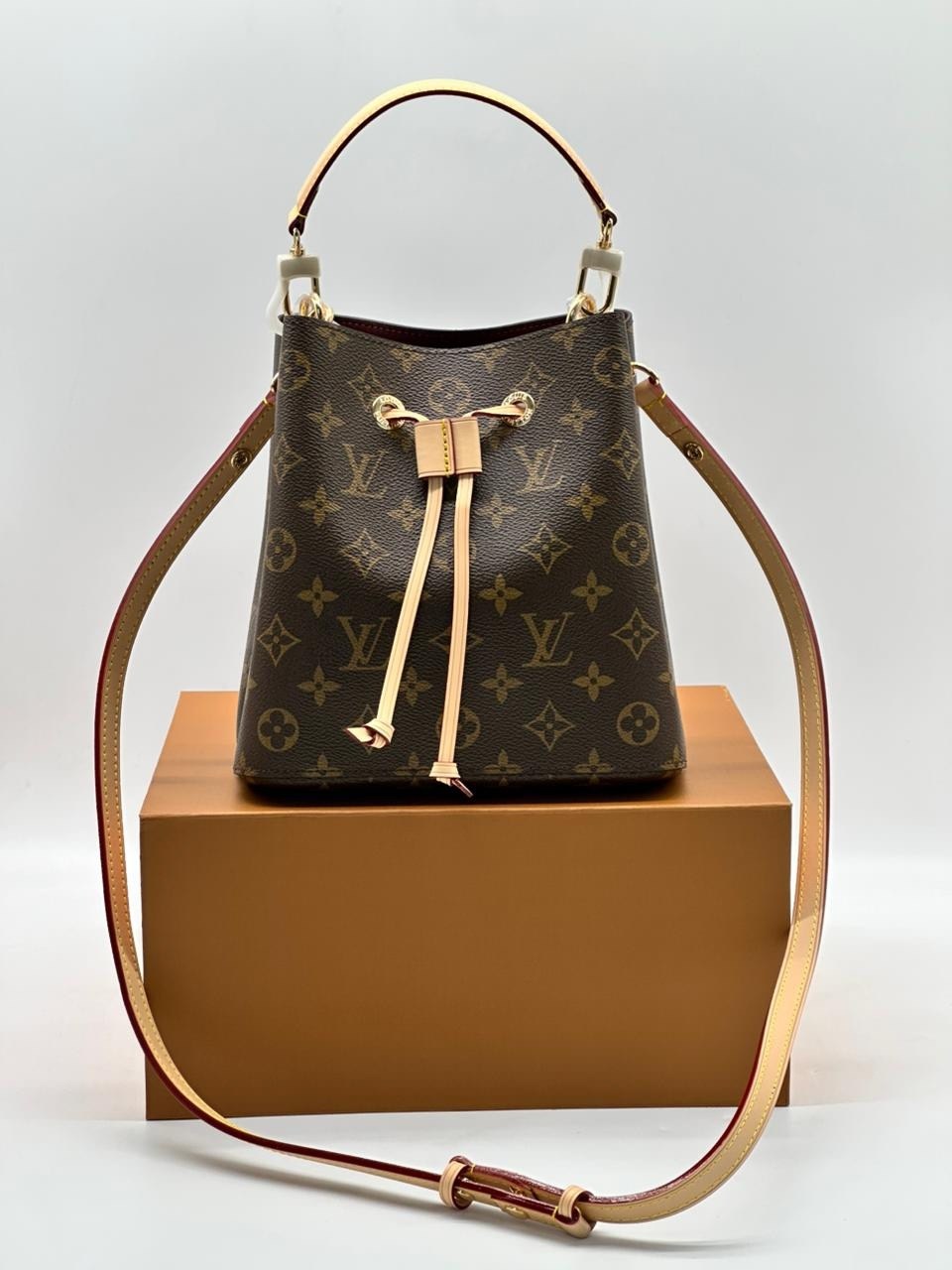 сумка louis vuitton,сумка луи виттон,louis vuitton женская сумка,модная женская сумка,louis vuitton сумка на плечо