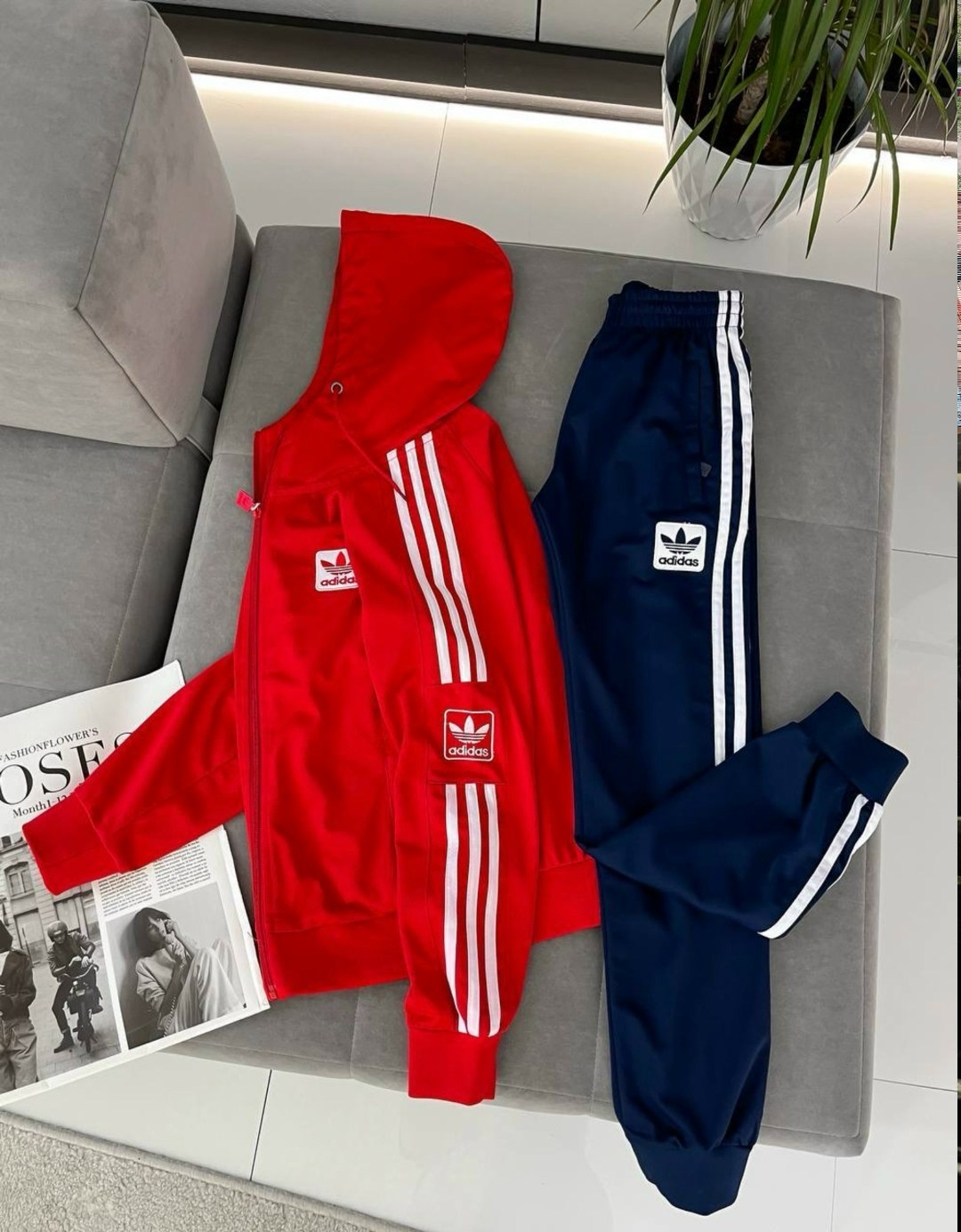 спортивный костюм adidas,спортивный костюм адидас унисекс,костюм адидас ориджинал красный,костюм адидас,спортивный костюм мужской adidas