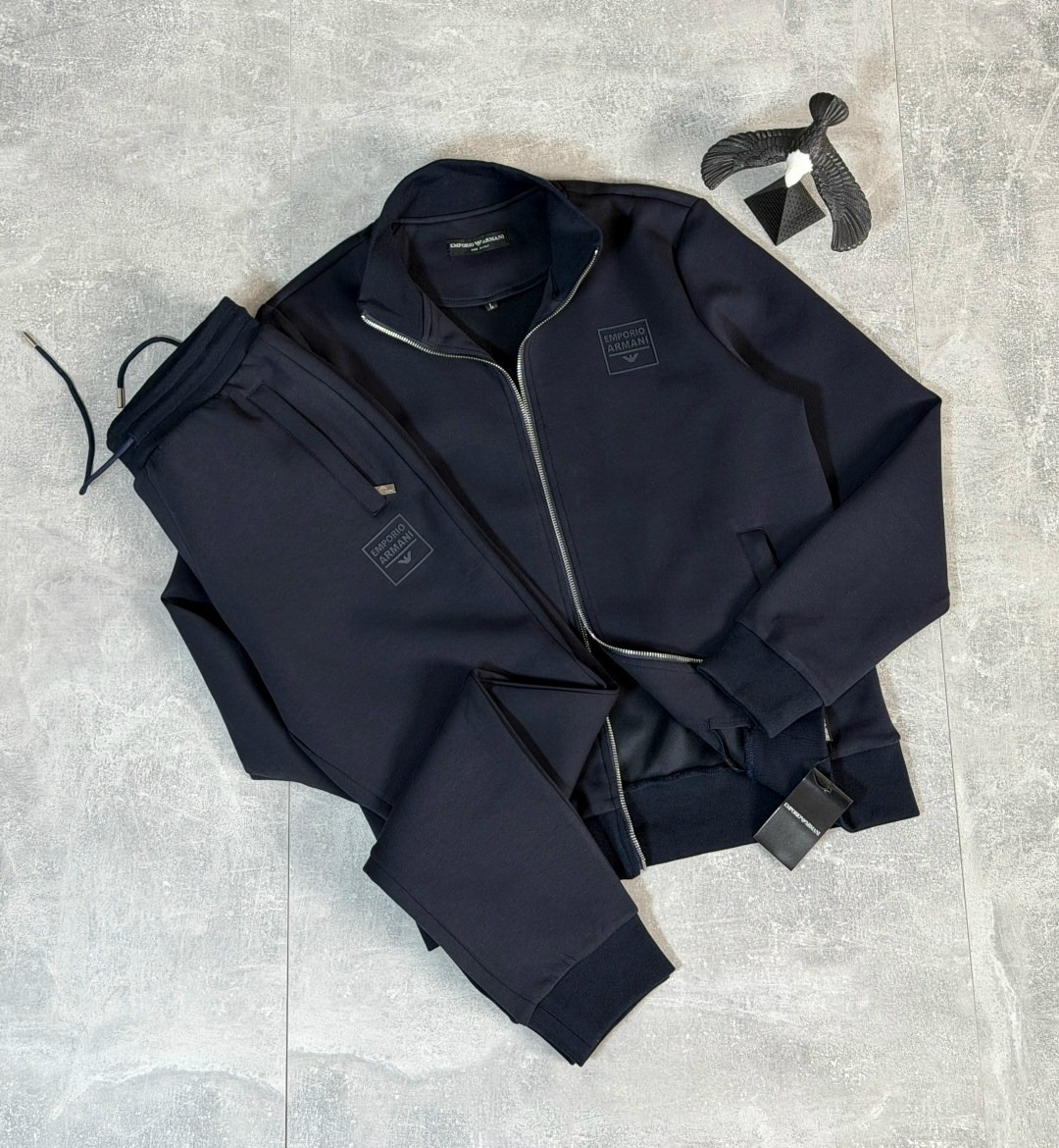 спортивный костюм stefano ricci,спортивный костюм armani мужской,мужской спортивный костюм armani exchange,спортивный костюм armani,костюм мужской стильный stefano ricci модель 112265