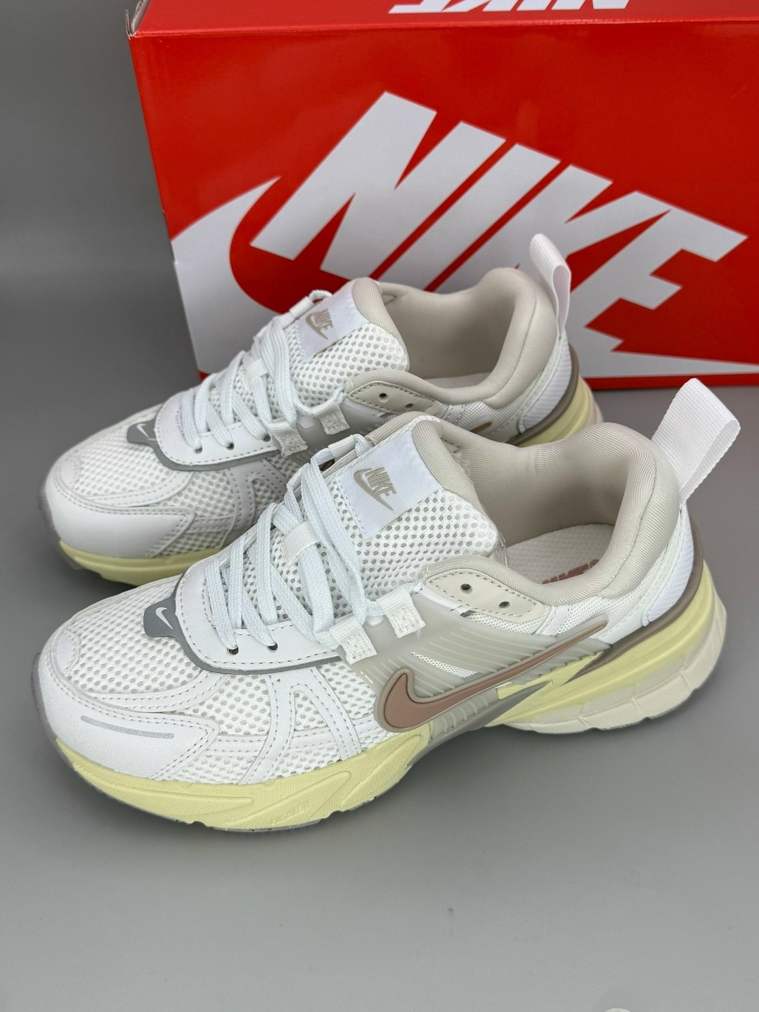 кроссовки nike,кроссовки nike v 2 k run,кроссовки,кроссовки nike v2k run,женские кроссовки nike
