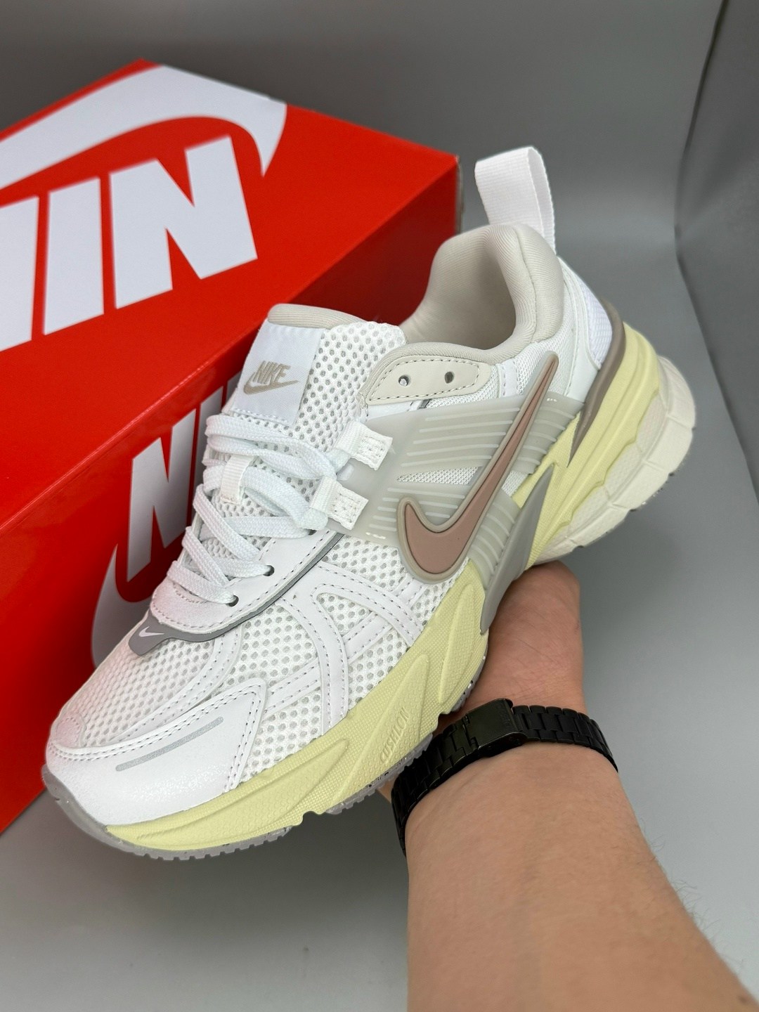 кроссовки nike,кроссовки nike v 2 k run,кроссовки,кроссовки nike v2k run,женские кроссовки nike