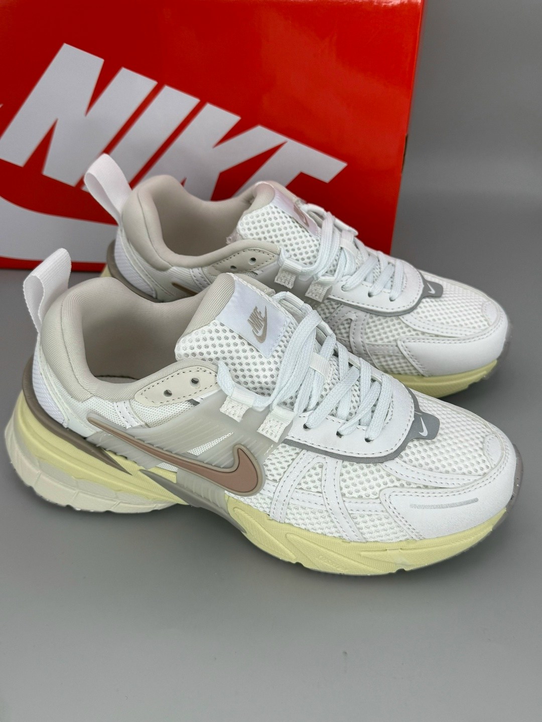 кроссовки nike,кроссовки nike v 2 k run,кроссовки,кроссовки nike v2k run,женские кроссовки nike