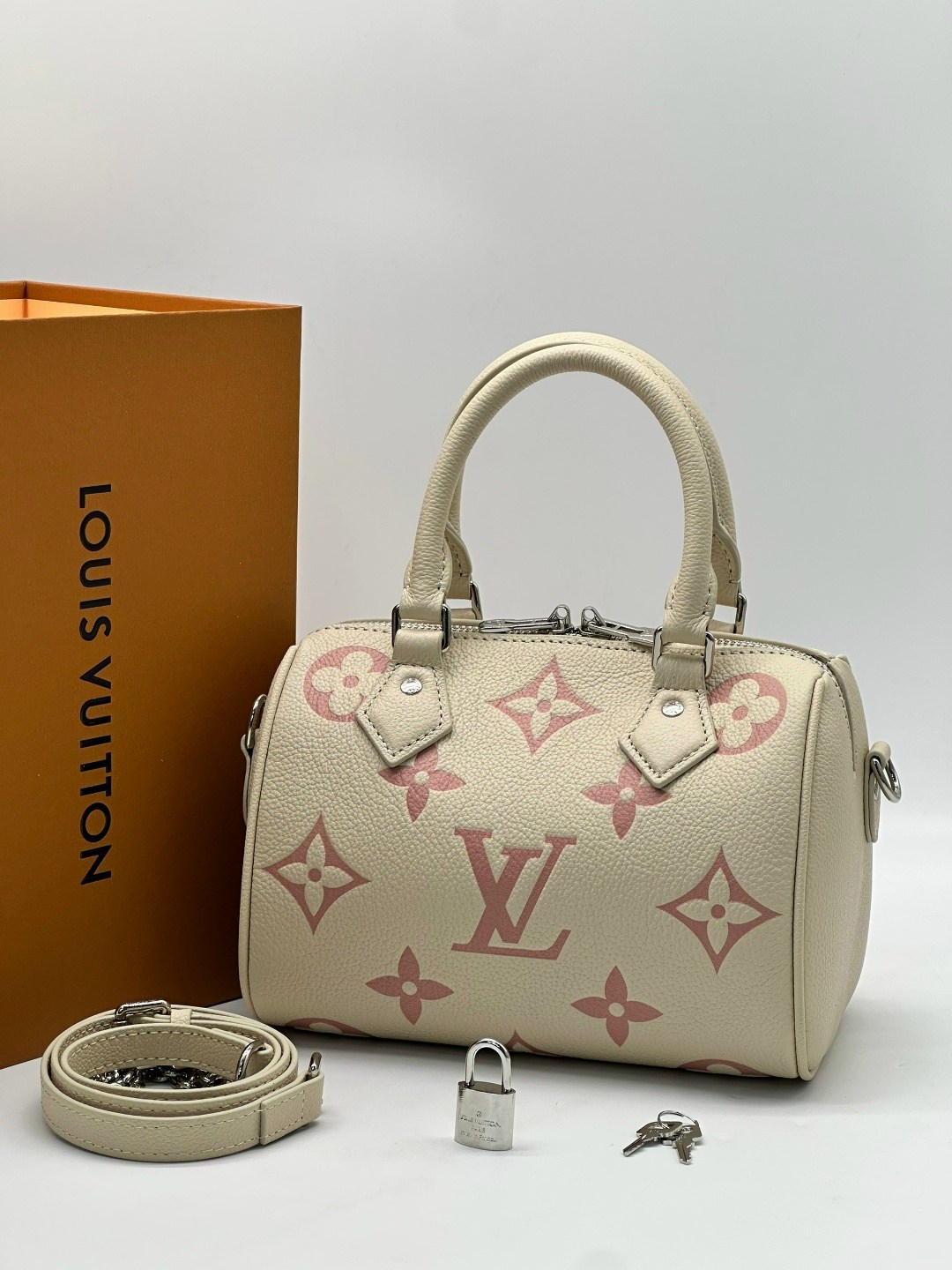 сумка женская louis vuitton,сумка louis vuitton,louis vuitton сумка на плечо,сумочка луи виттон,сумка мишель корс