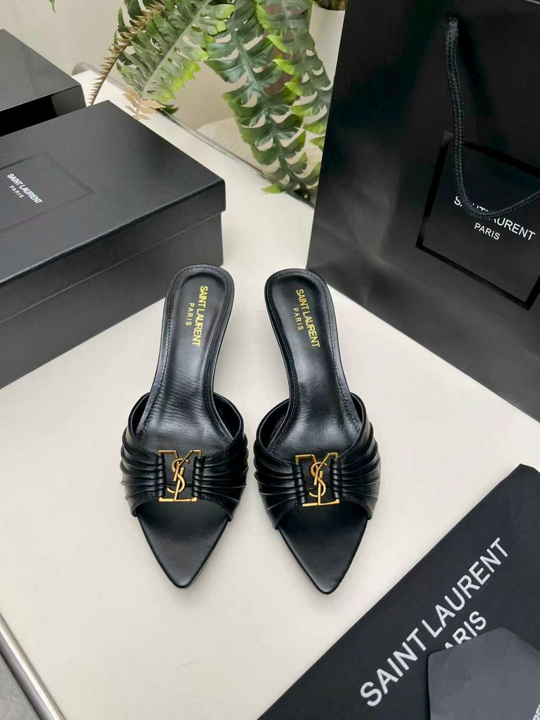 босоножки saint laurent,туфли yves saint laurent,saint laurent туфли,,кожаные мюли
