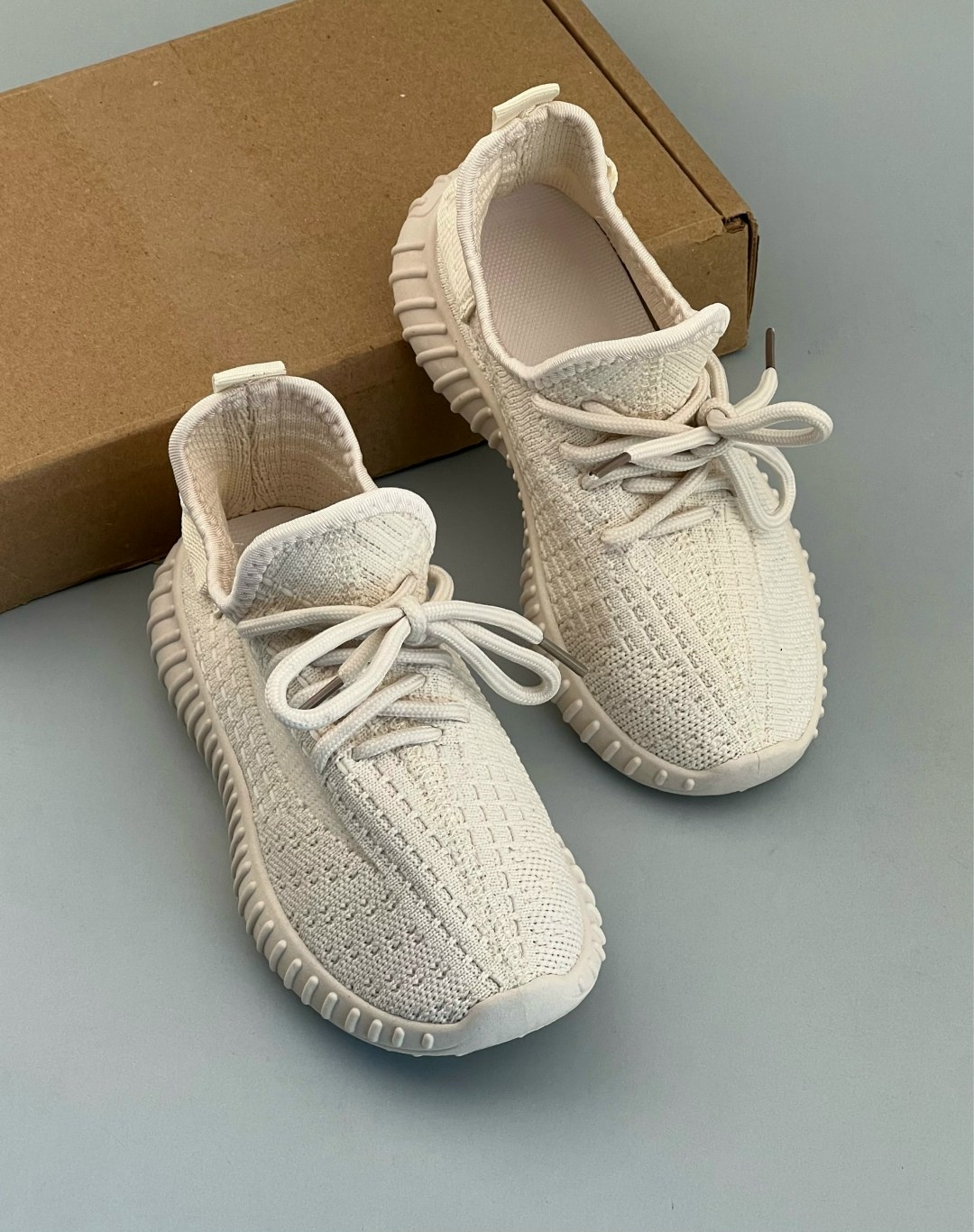 кроссовки изики женские,кроссовки изики,adidas yeezy boost 350 white,adidas yeezy 350 cream white,кроссовки