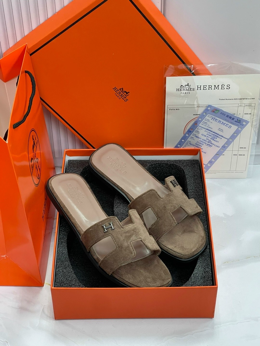 шлепанцы hermes,шлепки hermes,шлепанцы из натуральной кожи hermes,шлепки hermes женские,шлепанцы женские hermes черный