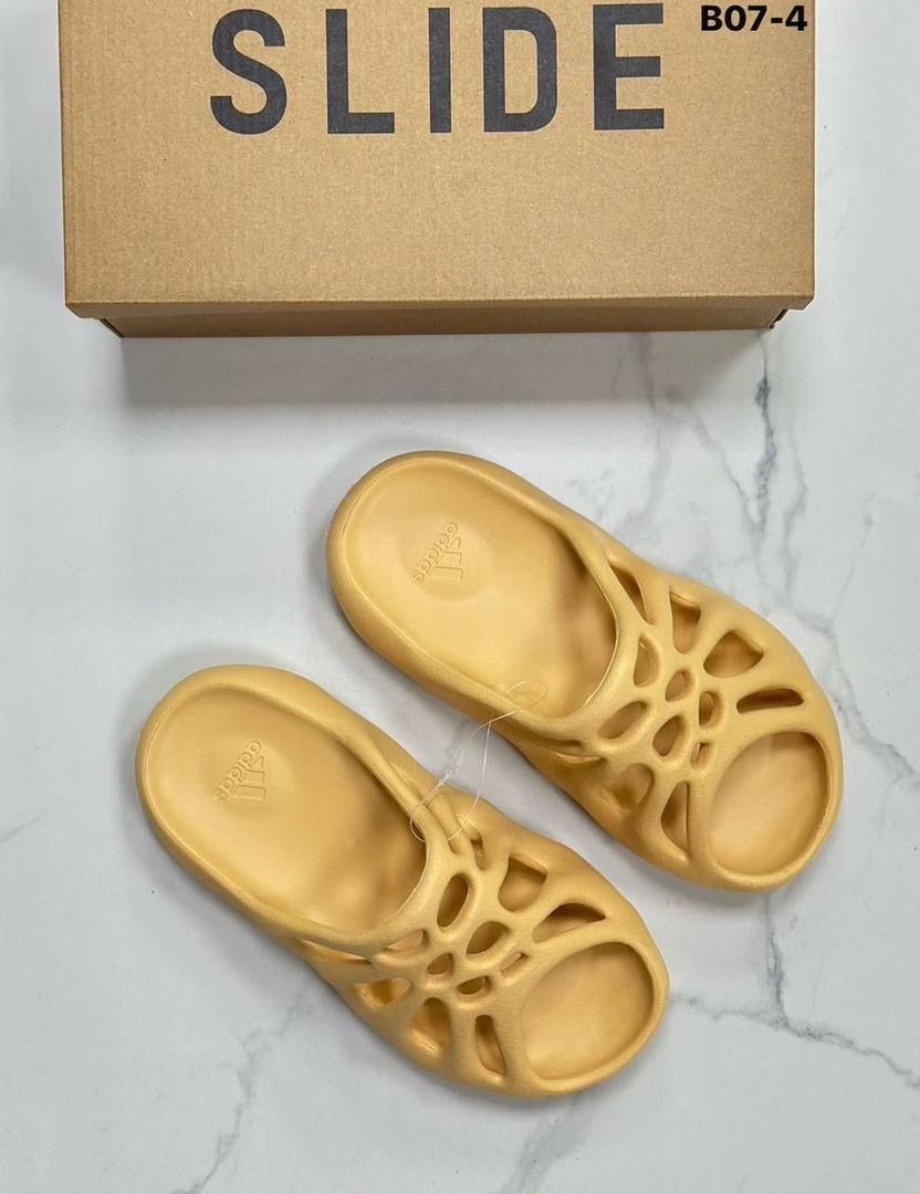 adidas yeezy foam runner stone sage,adidas yeezy foam runner,adidas yeezy 450 slide,adidas yeezy foam,adidas yeezy foam runner mx