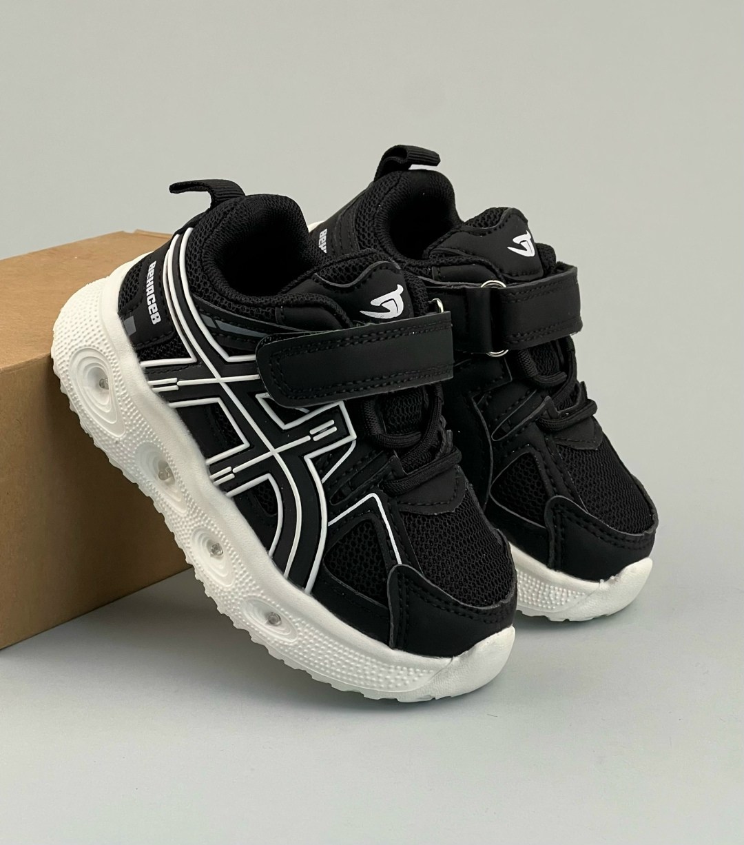 детские кроссовки,спортивная ,кроссовки asics,кроссовка,кроссовки