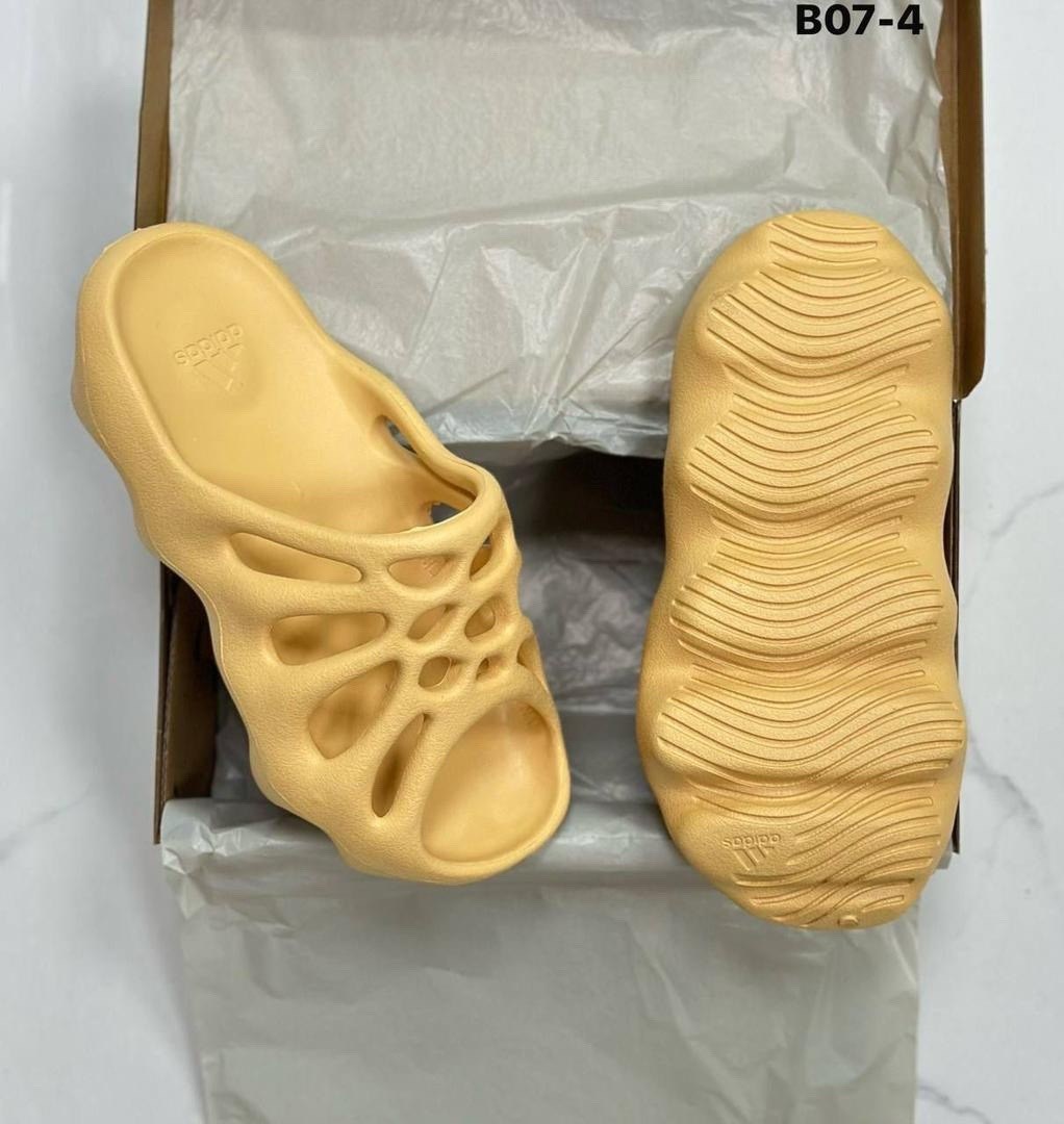 adidas yeezy foam runner stone sage,adidas yeezy foam runner,adidas yeezy 450 slide,adidas yeezy foam,adidas yeezy foam runner mx