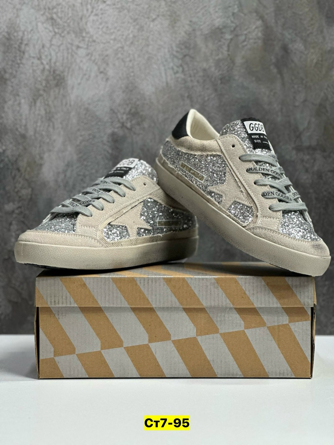 ,кеды golden goose женские,golden goose кеды v-star с блестками серебристый,golden goose кеды super-star с блестками серебристый,кеды golden goose