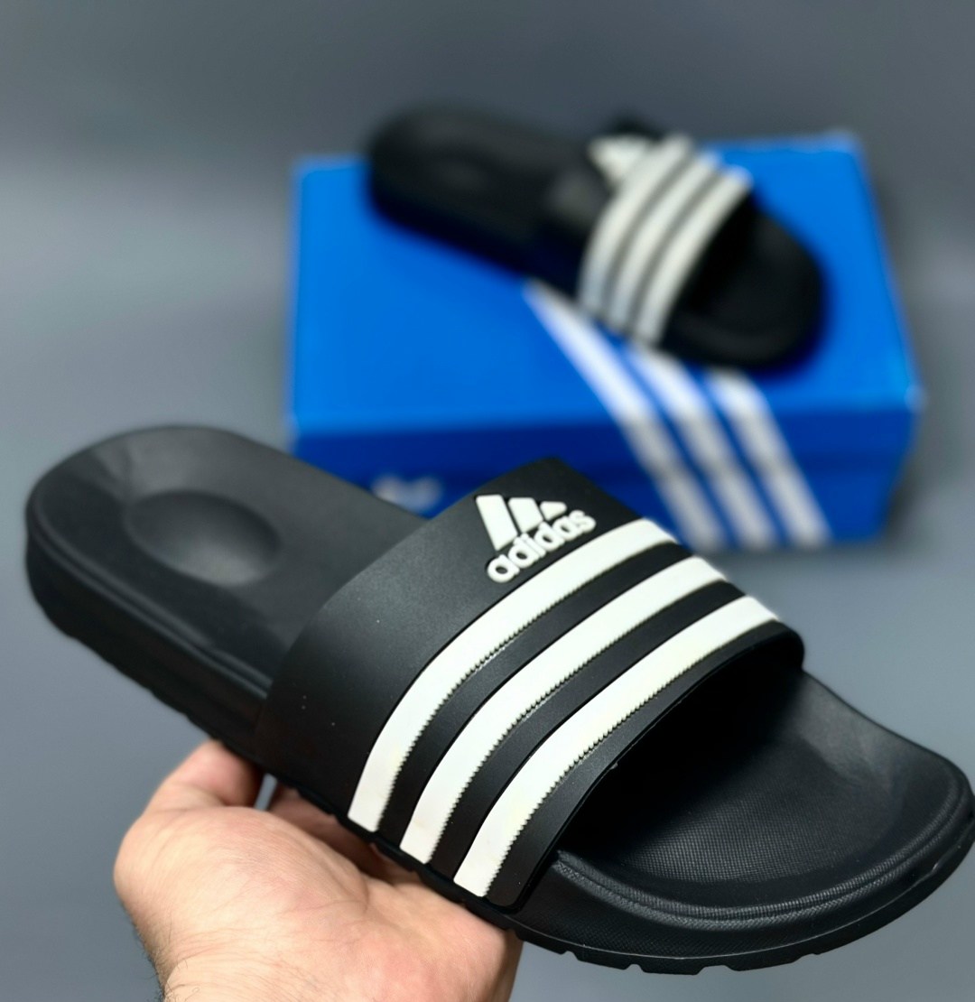 шлепанцы adidas,adidas adilette comfort slides,adidas шлепки 2026,adidas slides,adidas adilette comfort