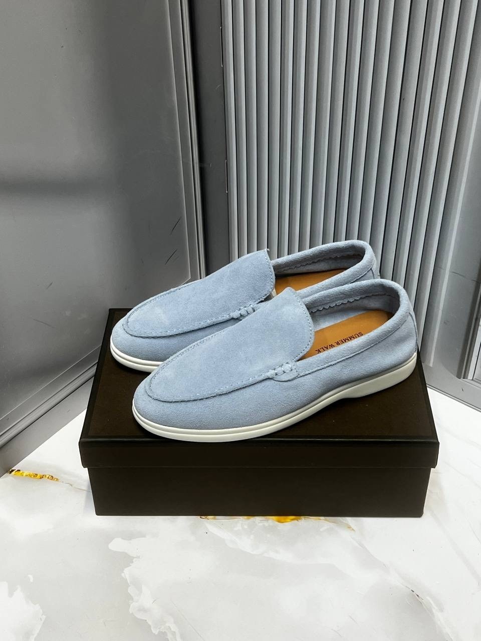 лоферы из натуральной замши loro piana,лоферы замшевые loro piana,,лоферы из натуральной замши loro piana цвет голубой,лоферы замшевые loro piana цвет голубой