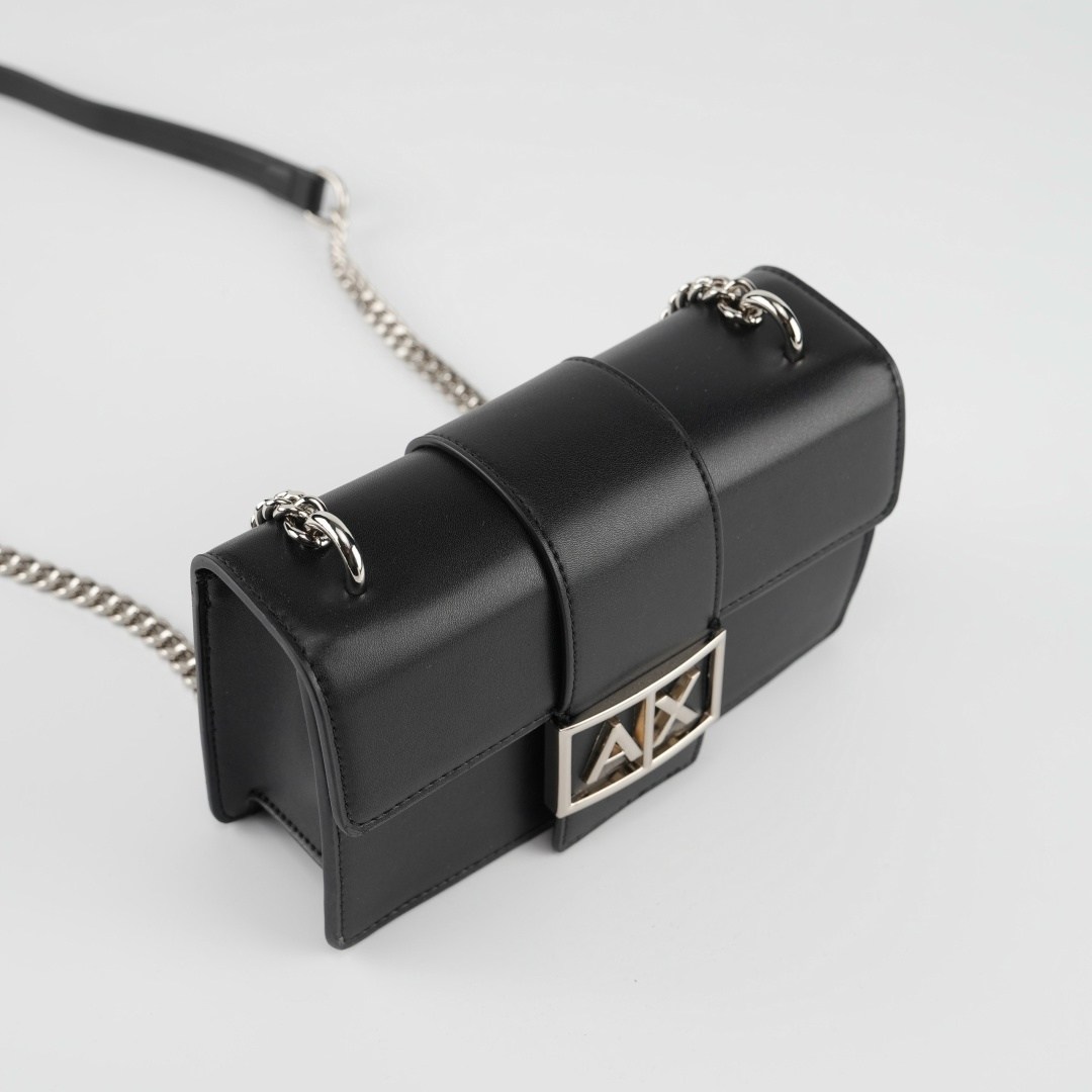 сумка через плечо с логотипом armani exchange,сумка armani exchange,сумки через плечо armani exchange,armani exchange сумка через плечо с металлическим логотипом черный,сумка армани эксчендж