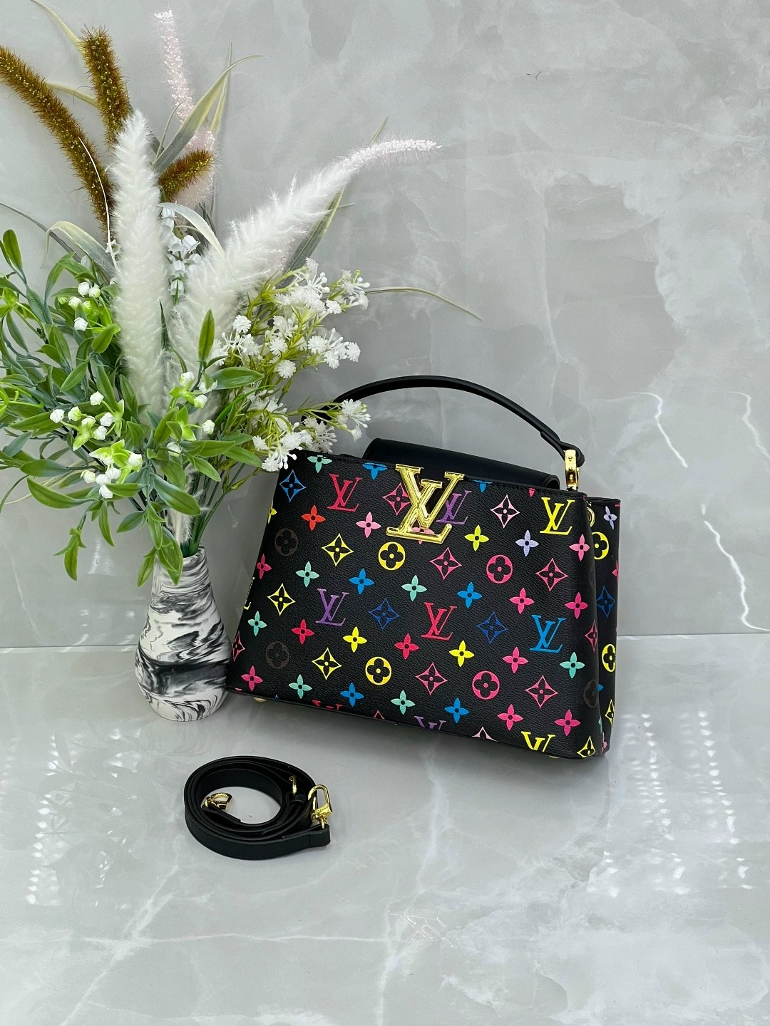 louis vuitton сумки,сумка луи виттон красная внутри,louis vuitton сумка на плечо,женская сумка louis vuitton,louis vuitton pallas сумка