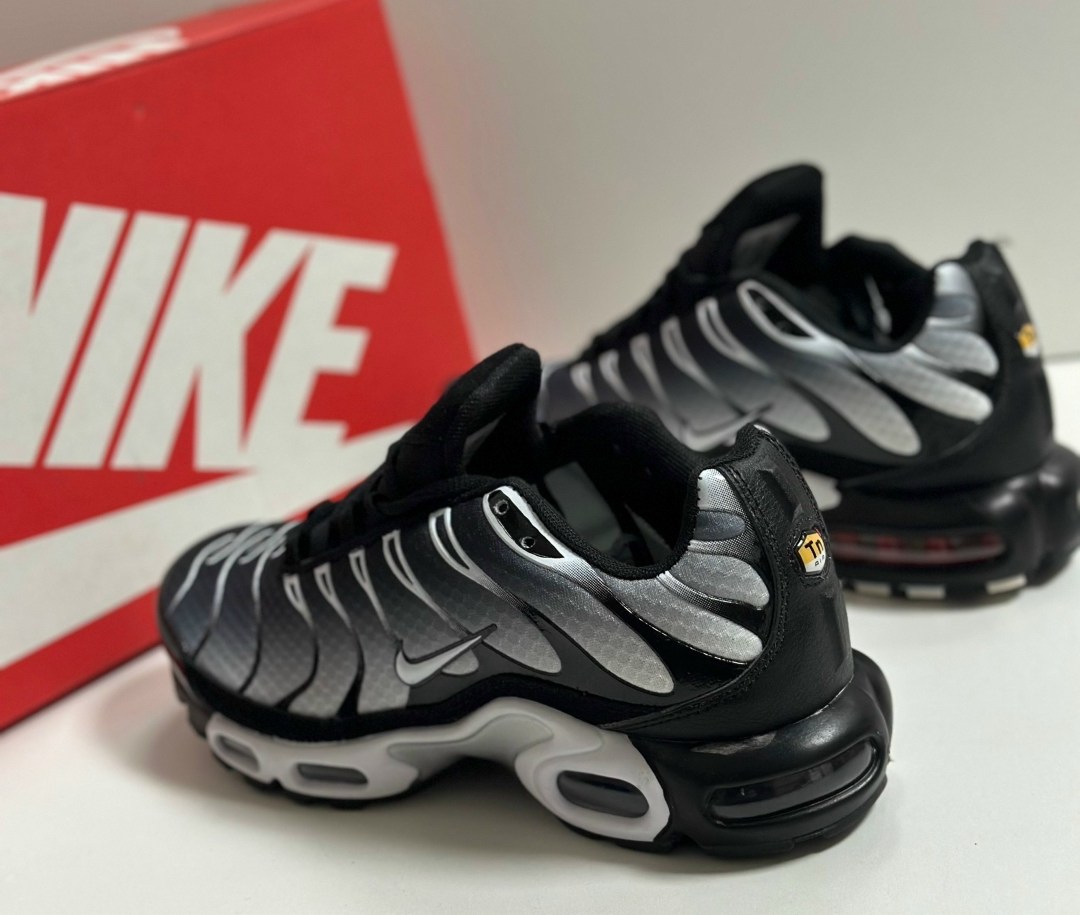 кроссовки nike air max tn plus,кроссовки nike air max tn plus ultra белые с серым,кроссовки мужские nike air max tn plus,nike air max plus tn,кроссовки nike tn plus