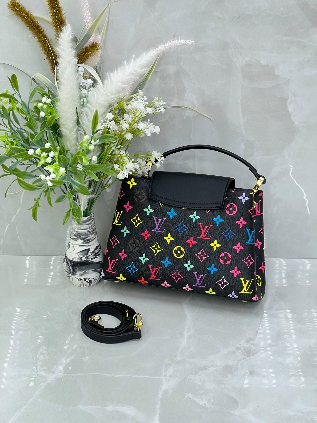 louis vuitton сумки,сумка луи виттон красная внутри,louis vuitton сумка на плечо,женская сумка louis vuitton,louis vuitton pallas сумка