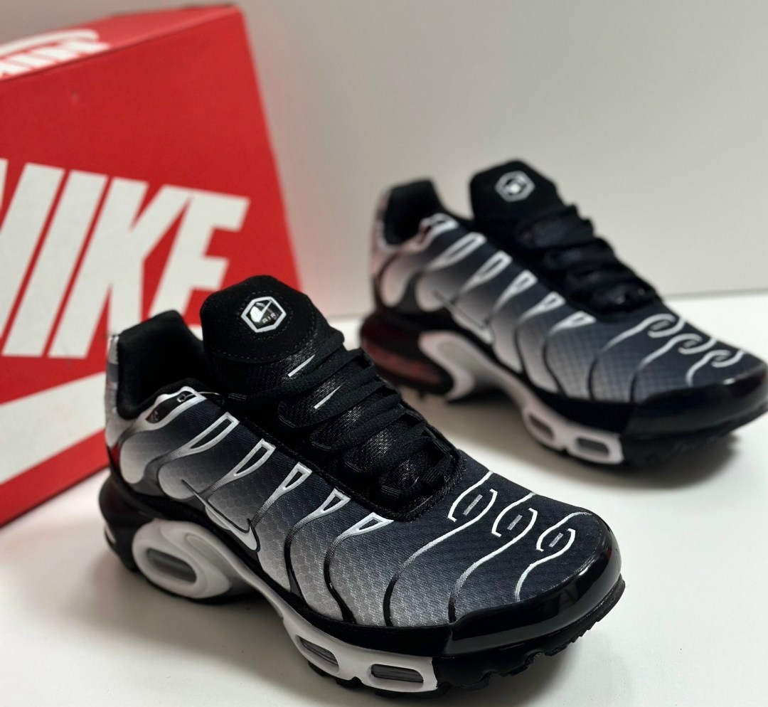 кроссовки nike air max tn plus,кроссовки nike air max tn plus ultra белые с серым,кроссовки мужские nike air max tn plus,nike air max plus tn,кроссовки nike tn plus