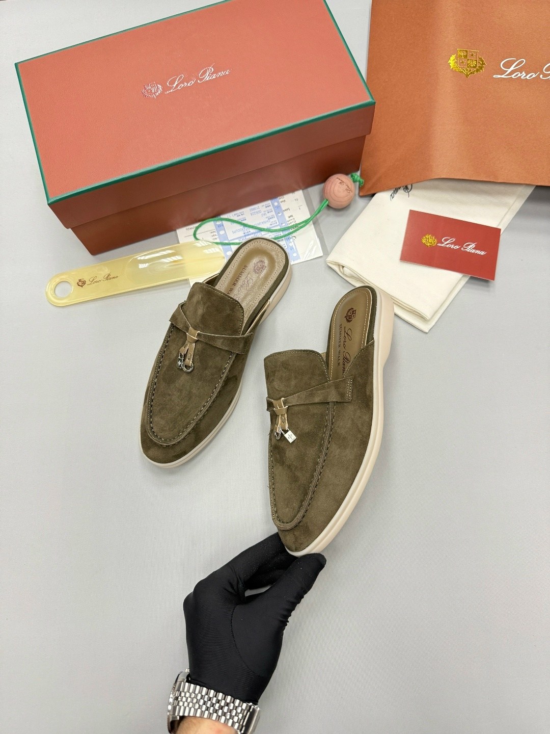 ,лоферы loro piana,замшевые лоферы,мюли loro piana,замшевые тапочки