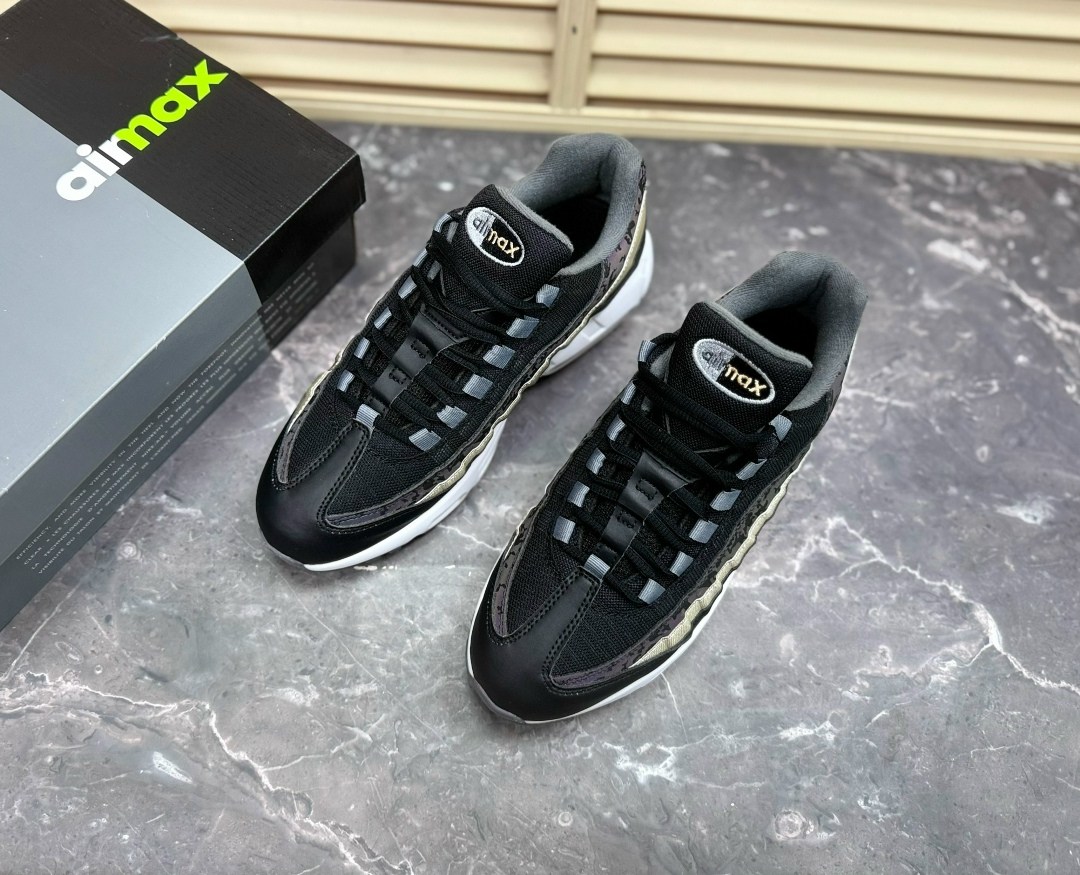 кроссовки nike air max 95,кроссовки,nike air max 95,кроссовки для мужчин,nike air max 95 black