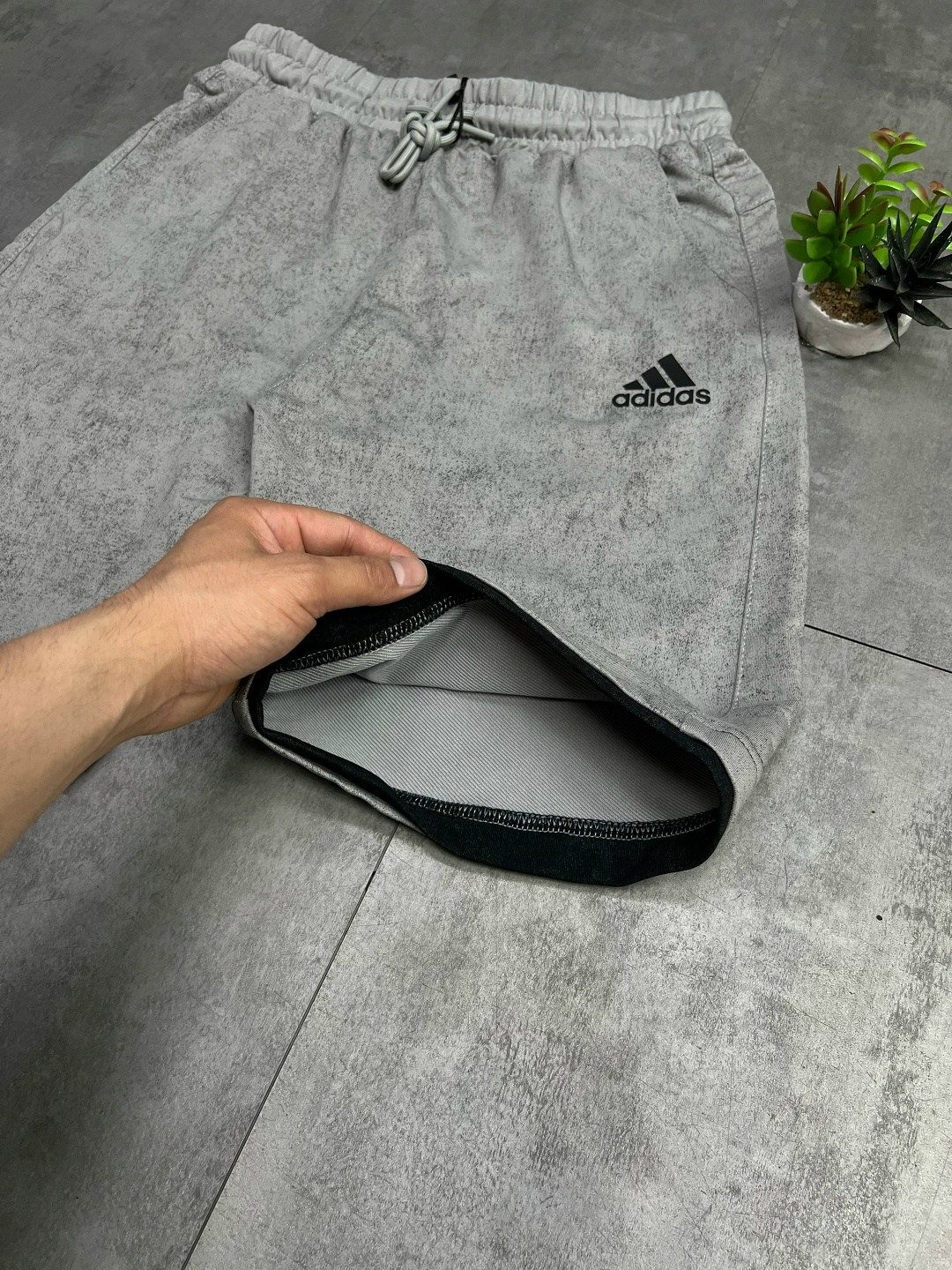 шорты мужские,шорты мужские удлиненные adidas,шорты адидас мужские серые,мужские спортивные шорты adidas,спортивные шорты adidas
