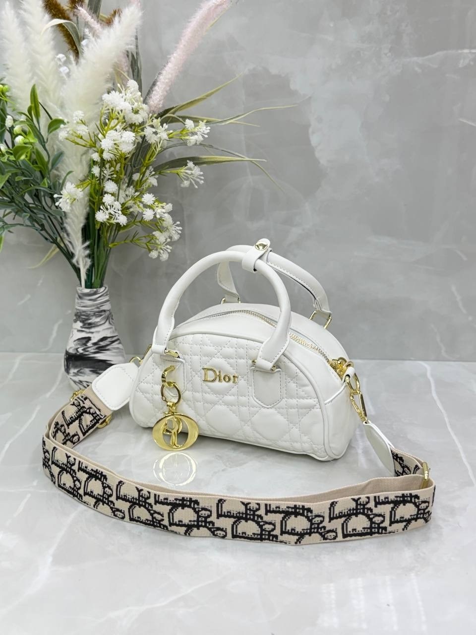 dior сумка,сумки через плечо christian dior,сумочка диор,сумка dior кросс боди,сумка женская dior