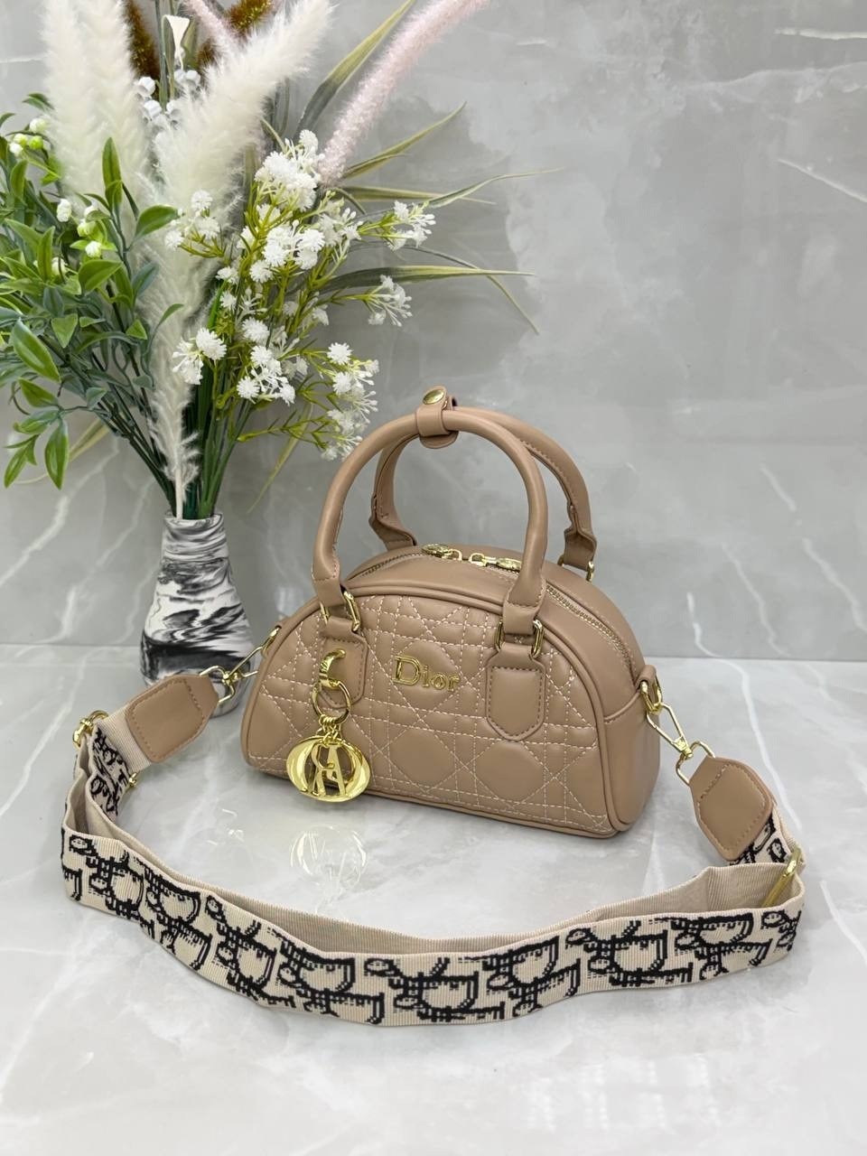 dior сумка,сумки через плечо christian dior,сумочка диор,сумка dior кросс боди,сумка женская dior