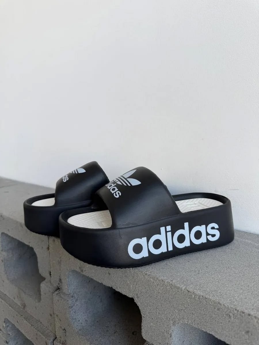 модные шлепки,adidas шлепки,шлепки женские,,шлепанцы белые