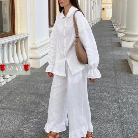 Костюм