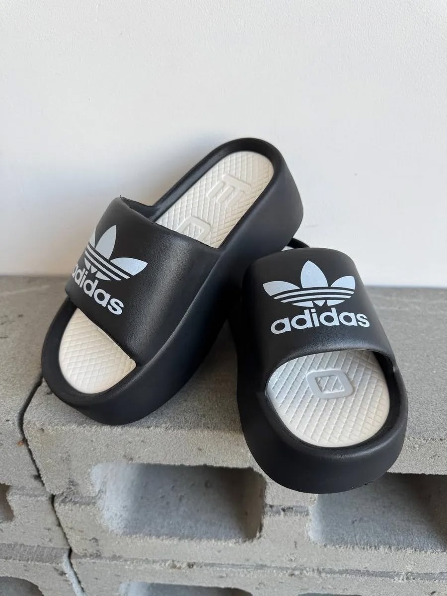 модные шлепки,adidas шлепки,шлепки женские,,шлепанцы белые