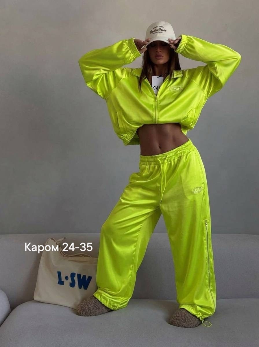 спортивные костюм,женские спортивные костюмы,яркие спортивные костюмы,неоновые костюмы,костюм спортивные женские костюмы