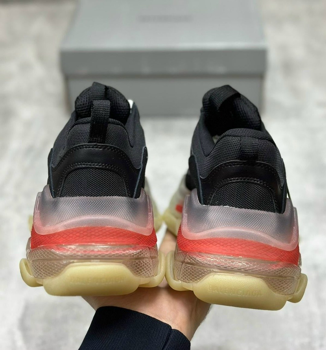 кроссовки баленсиага женские реплика,кроссовки balenciaga triple s,balenciaga triple s clear sole,кроссовки balenciaga triple s clear sole,женские кроссовки balenciaga