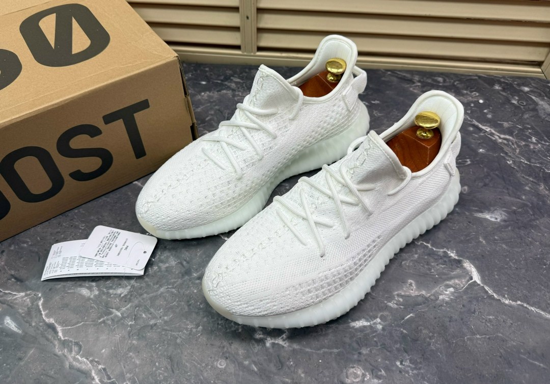 кроссовки adidas yeezy boost 350,кроссовки adidas yeezy boost,кроссовки adidas yeezy 350 boost v2 triple white,adidas yeezy boost 350,кроссовки adidas yeezy 350