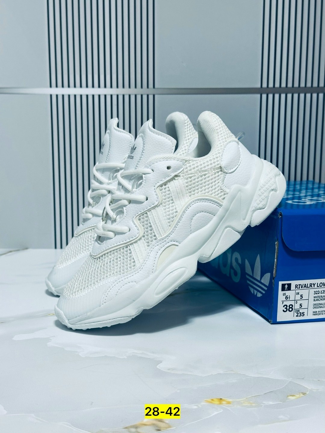 кроссовки adidas ozweego,кроссовки adidas,кроссовки мужские adidas ozweego,кроссовки,adidas ozweego