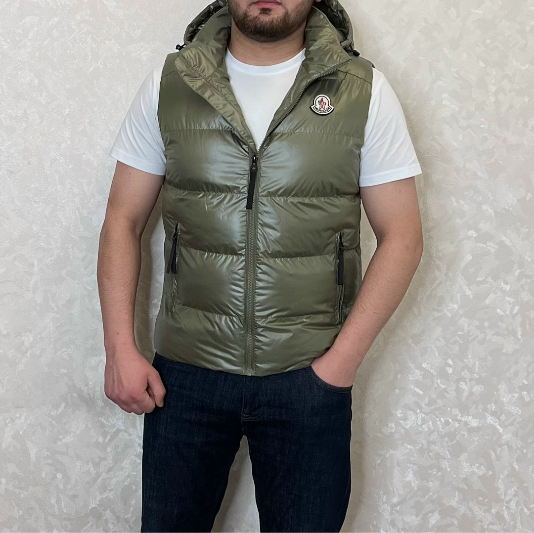 жилетка moncler,жилет moncler,moncler мужской жилет,жилетка безрукавка мужская,жилетка мужская