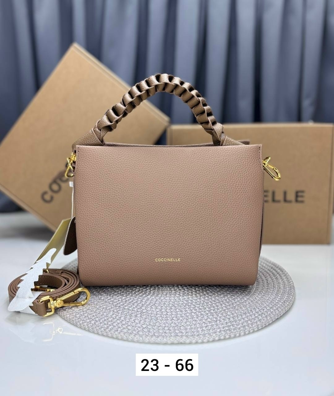 сумка coccinelle,женская сумка,сумка,женская сумка coccinelle,стильная сумочка