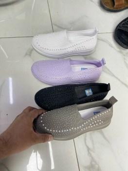Кроссовки