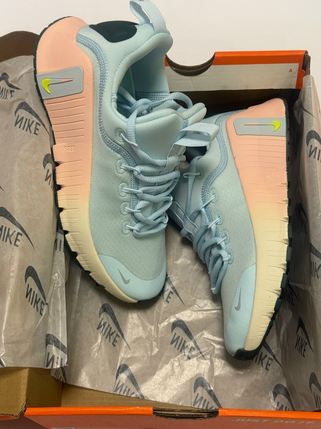 кроссовки nike,женские кроссовки nike,кроссовки,кроссовки мужские женские,кроссовки женскиe