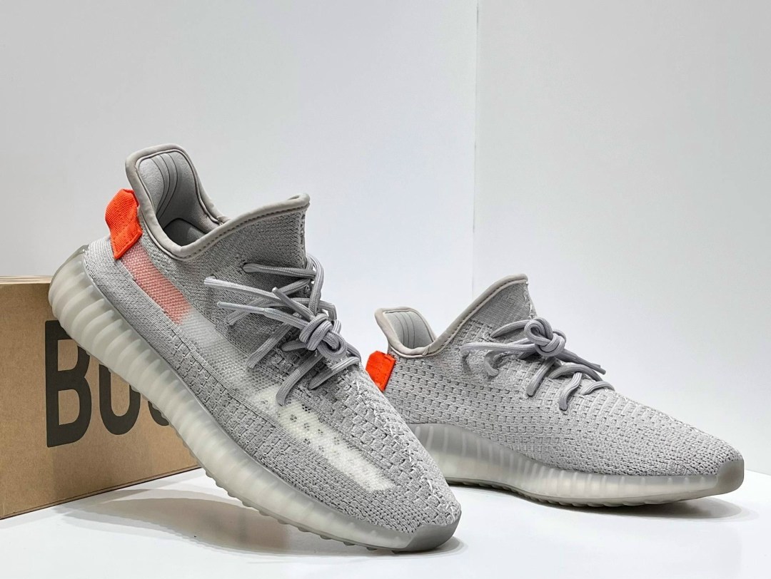 adidas yeezy boost 350 v 2,adidas yeezy boost 350 v2 light,yeezy boost 350 v 2,кроссовки adidas yeezy 350 boost,adidas yeezy boost 350 v2 tail light