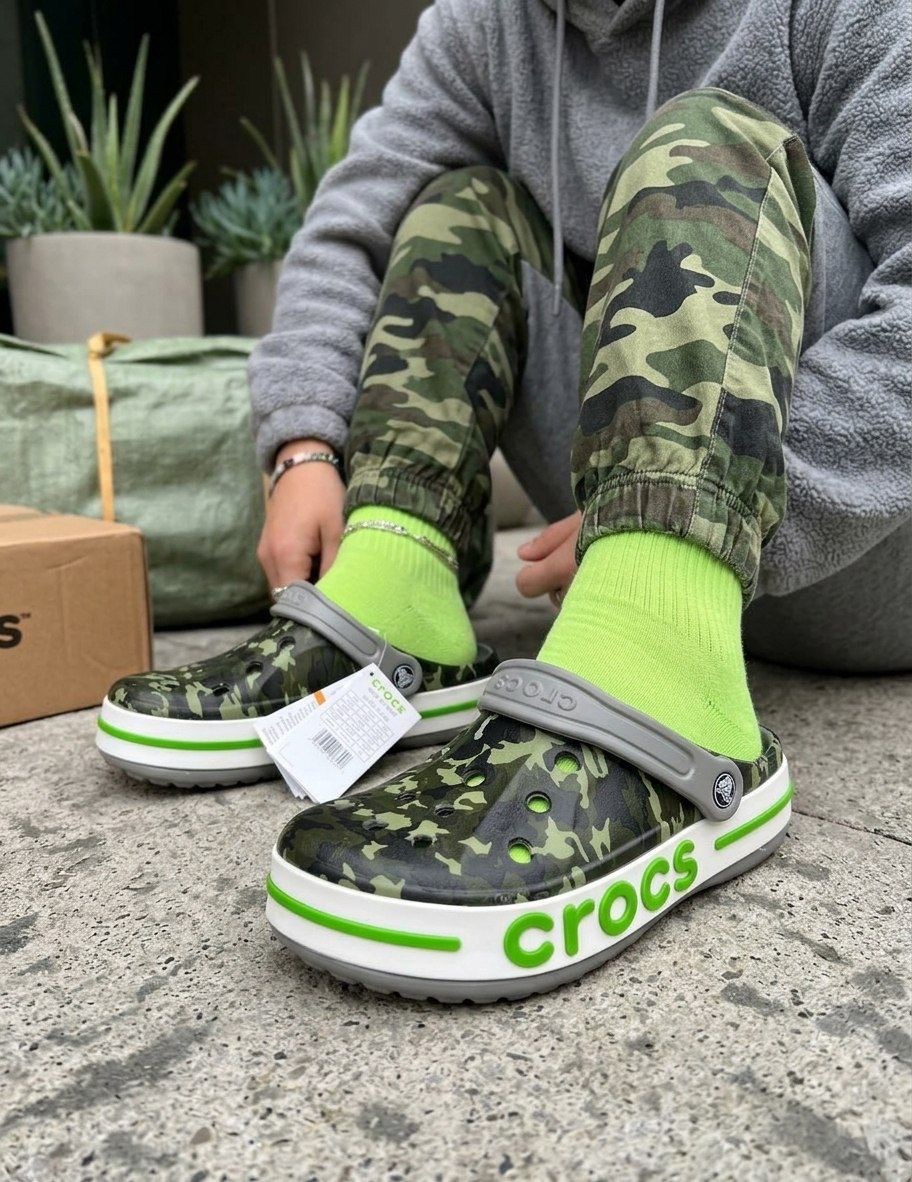 ,крокс камуфляж,crocs сабо bayaband seasonal printed clog,crocs classic,crocs clog камо
