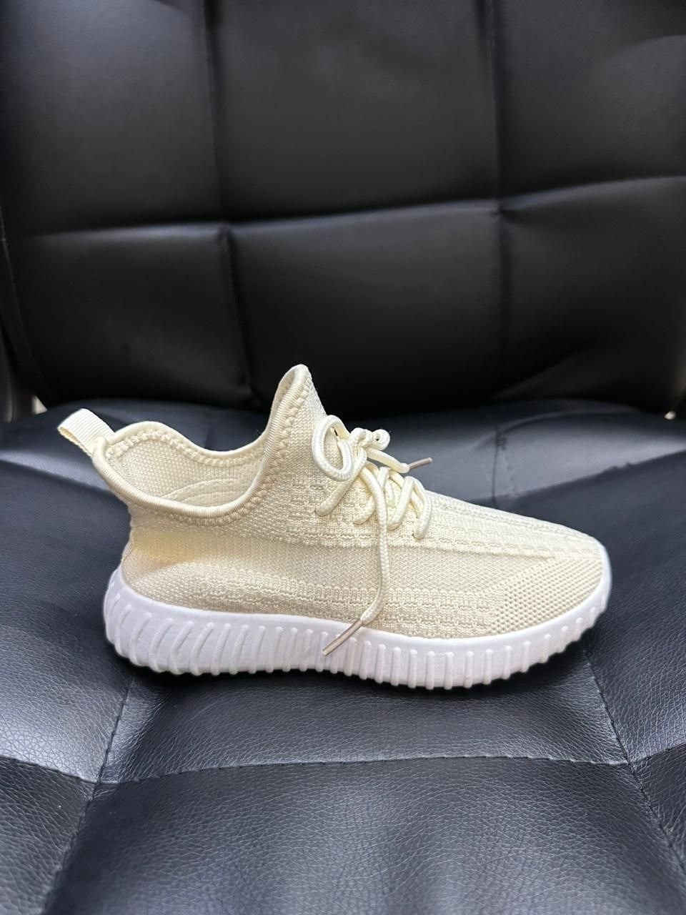,adidas yeezy boost 350 pink,летние кроссовки,женские кроссовки,кроссовки изики