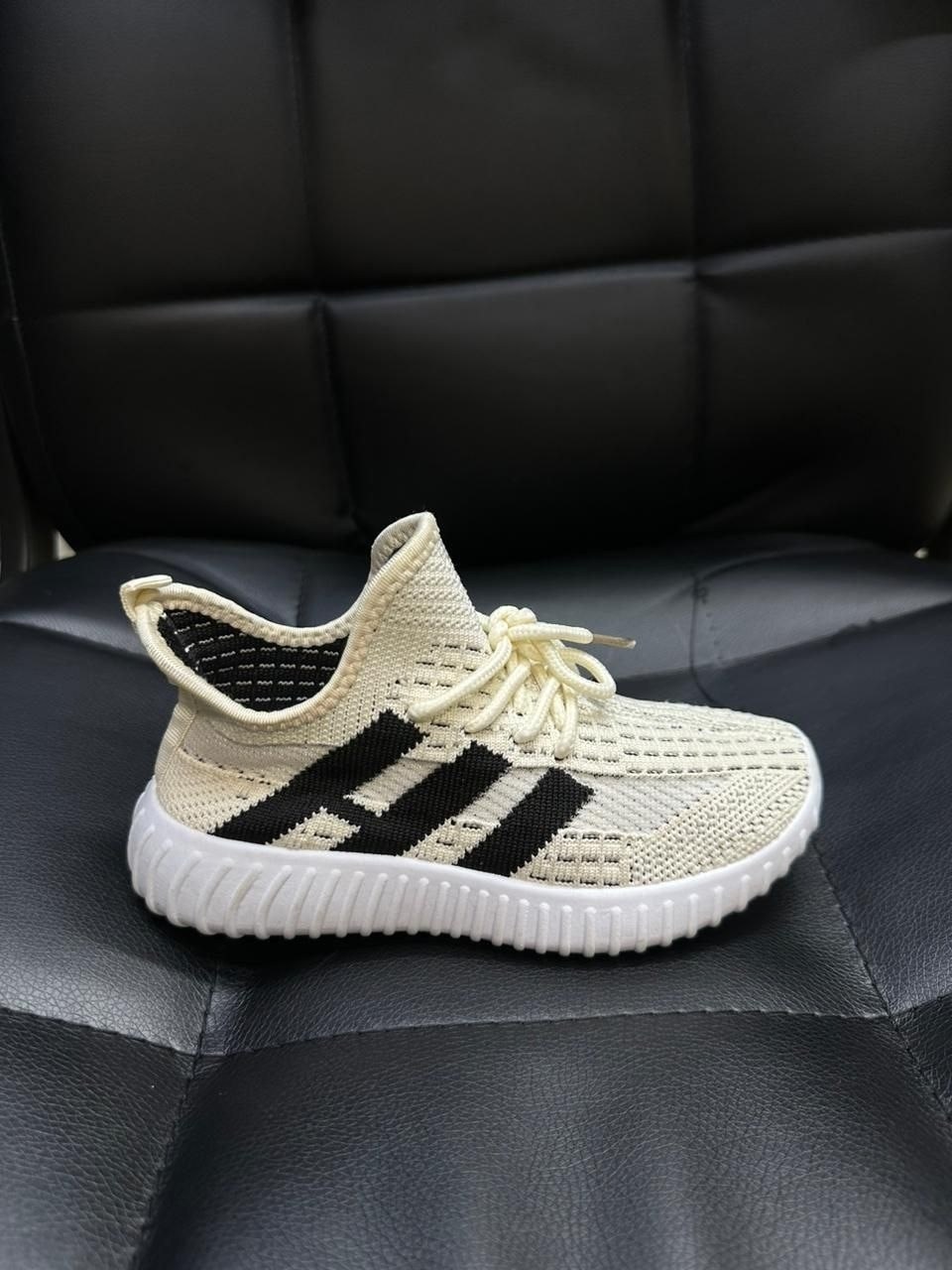 ,adidas yeezy boost 350 pink,летние кроссовки,женские кроссовки,кроссовки изики