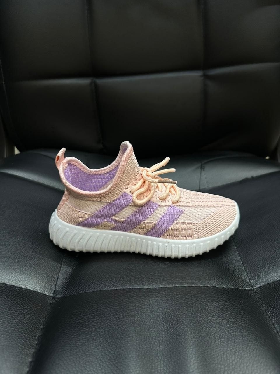 ,adidas yeezy boost 350 pink,летние кроссовки,женские кроссовки,кроссовки изики