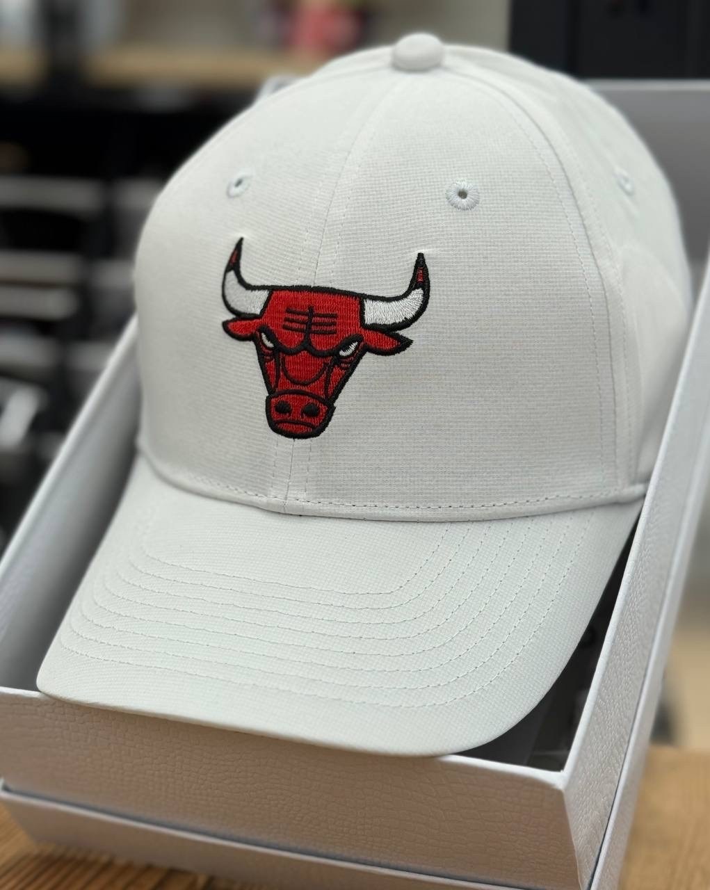 красная кепка чикаго булс,chicago bulls new era,чикаго булс кепки бело красные,кепка new era nba 9fifty chicago bulls snapback,бейсболка new era chicago bulls